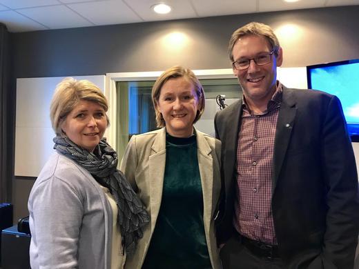 I første episode har programleder Ellen Flø Skagen med seg konsernsjef Arne Kristian Kolberg, og Nina Sundqvist, administrerende direktør i Matmerk Nina Sundqvist, Ellen Flø Skagen og Arne Kristian Kolberg