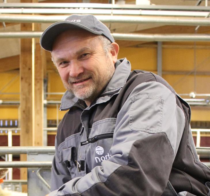 Hugs å melde inn lamma seinast 18. november før kl. 08:00 om du vil ha slakting før jul seier Finn Avdem Hugs å melde inn lamma seinast 18. november før kl. 08:00 om du vil ha slakting før jul seier Finn Avdem